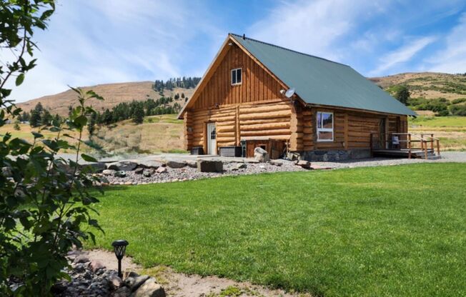 61468 Blackhawk Trail Lane, La Grande, Oregon 97850