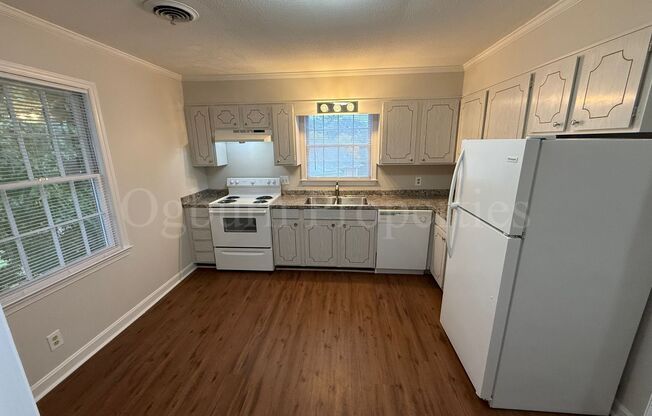 843001- Westgate Apartments