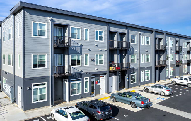 Candlelight - New Modern Scappoose Apartments!