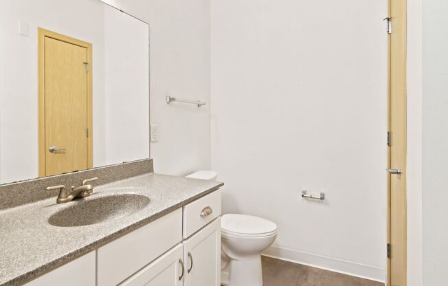 1 bed, 1 bath, 708 sqft, $1,950, Unit 423