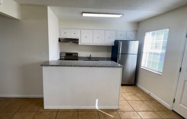 Updated One Bedroom, One Bath Apartment in the Heart of Orlando!