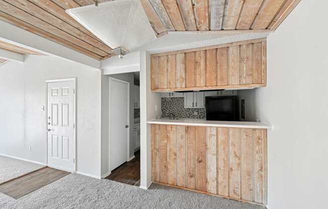 Copper Canyon Apartments in Bedford, TX, unit B1 Bar