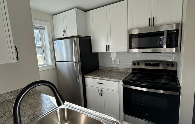 Renovated 1 Bedroom Apartment in Rochester, NH!