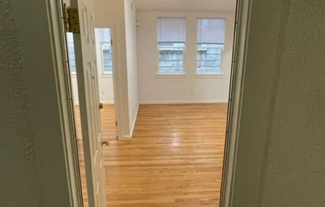 03RD ST 574