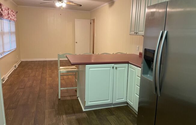 Spacious 3 Bedroom Home On W Cornwallis