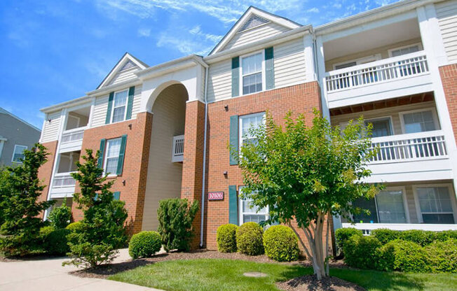 External Apartment View at Brittany Commons Apartments, Virginia