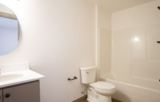 1 bed, 1 bath, 620 sqft, $1,475, Unit 211