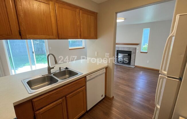 Updated 3 BD | 2.5 BA Home w/ Large Backyard - Beaverton/Aloha