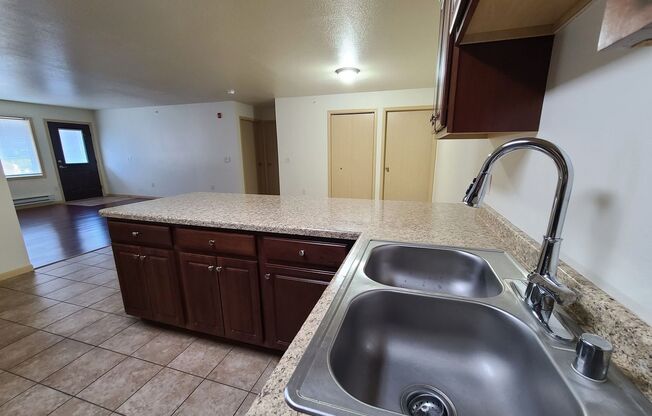 2 beds, 2 baths, 1,200 sqft, $1,495, Unit 3717-102