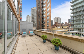 250 E 53 ST