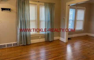 2 beds, 1 bath, $1,200, Unit 4 Whalin Street