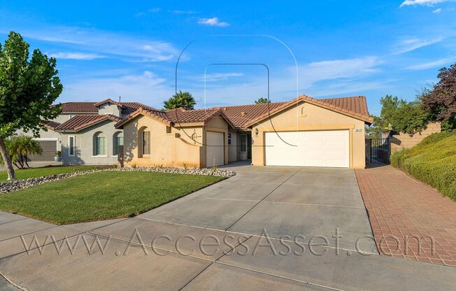 Lovely 3 Bed/2 Bath Oasis Single Story Home In Perris!