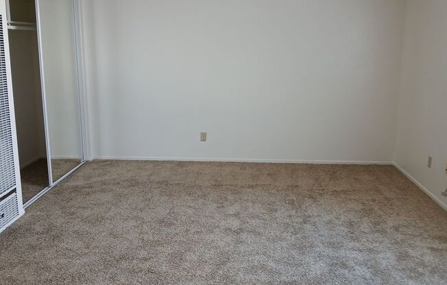 Studio, 1 bath, $1,550, Unit 06