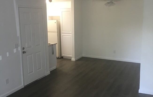 2 beds, 1 bath, 825 sqft, $1,695, Unit 0231