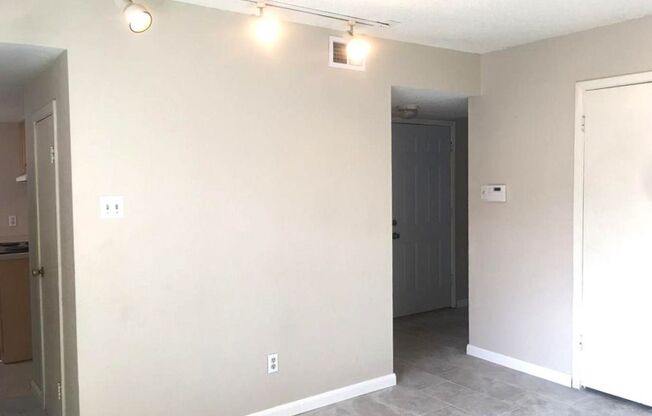 Townhouse for Lease in Dallas