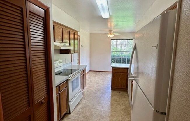 3 bed/2.5 bath in Metro West - Available NOW! Great Location!