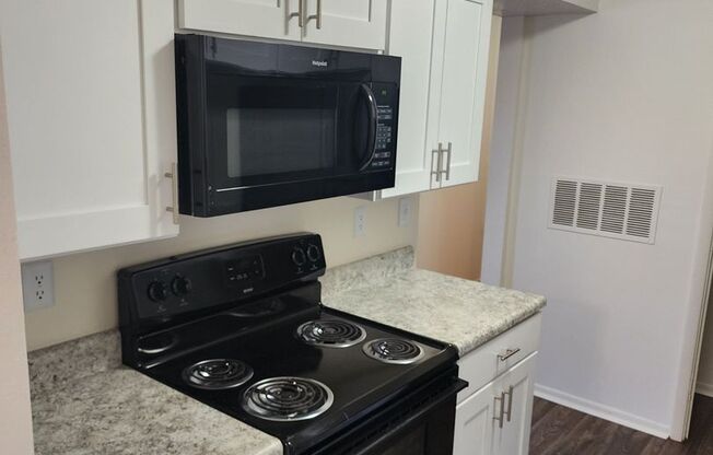 1 bed, 1 bath, 780 sqft, $1,068, Unit 05 - 506