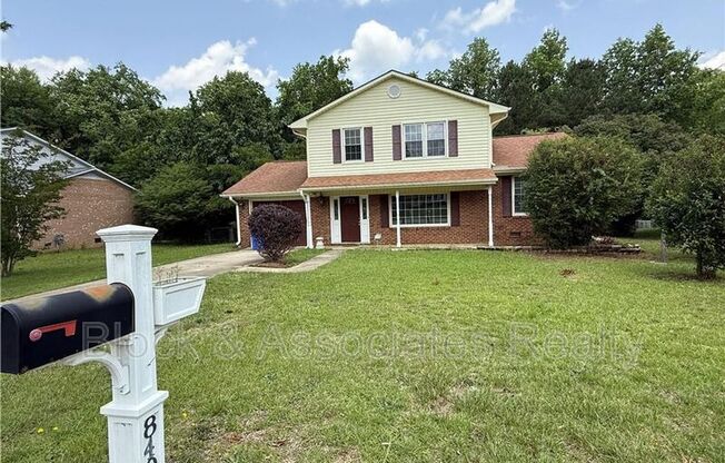 849 STONEYKIRK DR