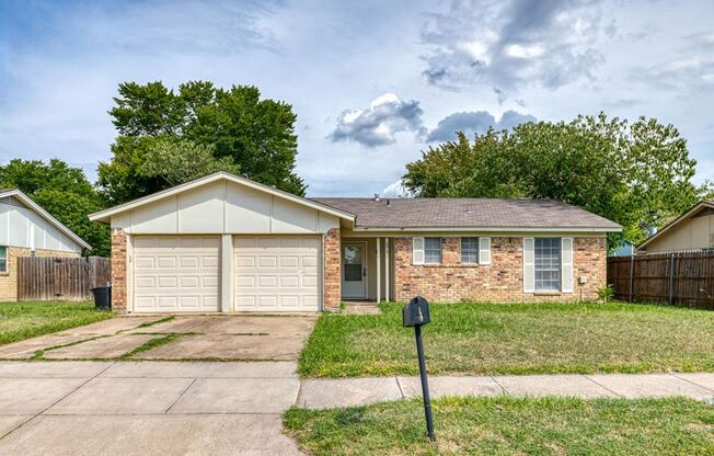 Spacious 3-Bedroom, 2-Bathroom Home in a Prime Location