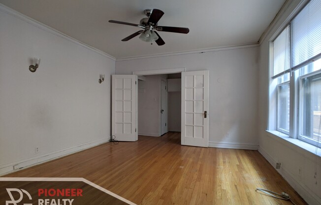432 West Surf St.