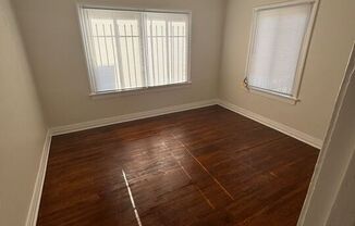 2 beds, 1 bath, 950 sqft, $2,500