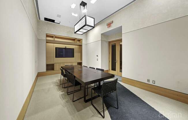 1 bed, 1 bath, 633 sqft, $6,050, Unit PHD