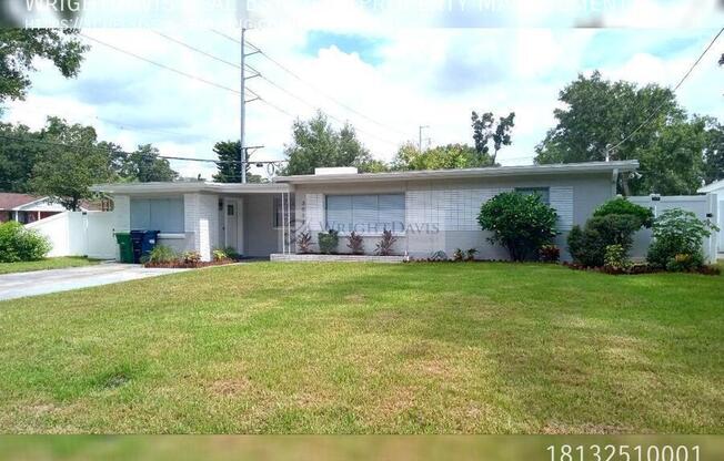 3002 E ELM ST