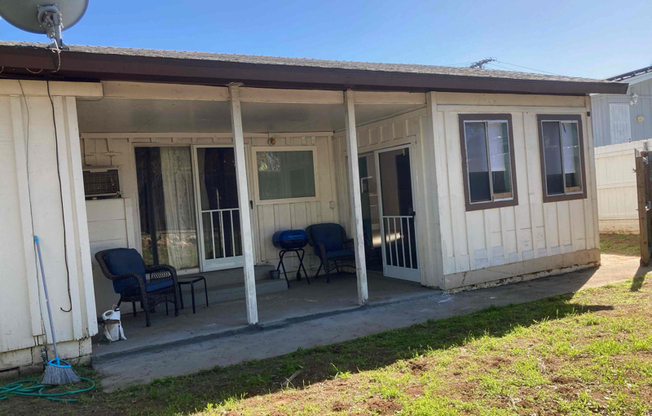 225 LENTO LN