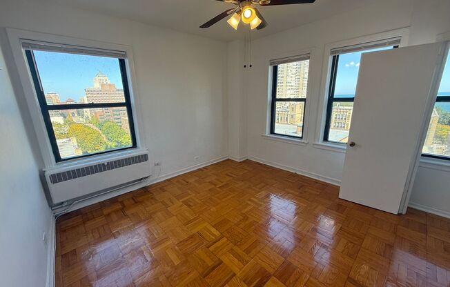 3 beds, 1 bath, 1,000 sqft, $2,195, Unit 1607