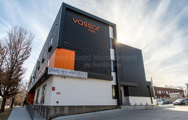 1 bed, 1 bath, 500 sqft, $825, Unit 305