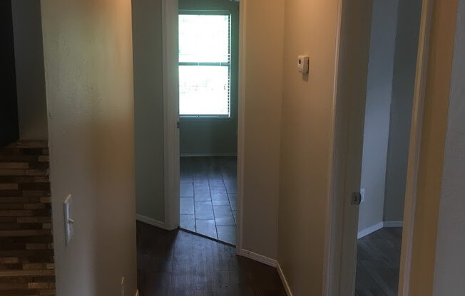 3 beds, 2 baths, $1,650