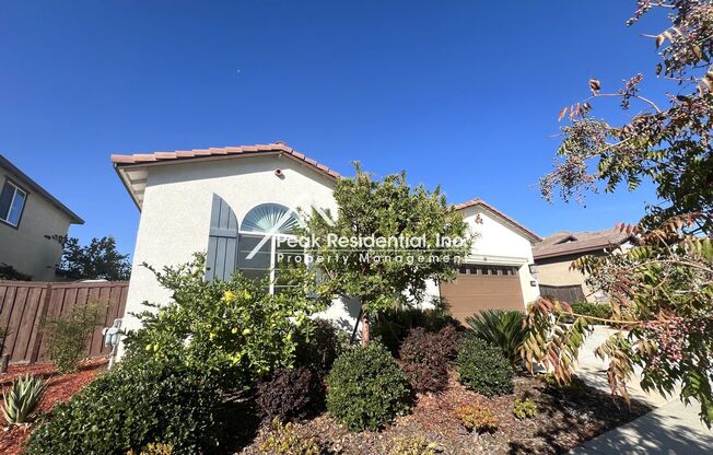 Updated Natomas 3bd/2.5ba Home with Spacious Sun Room!