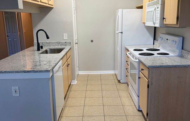 1 bed, 1 bath, $2,100, Unit # 722
