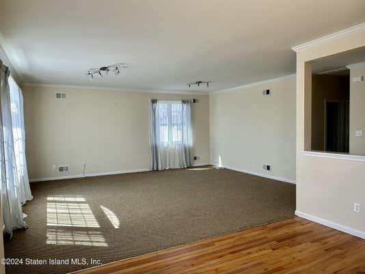 3 beds, 2 baths, 2,892 sqft, $3,100, Unit 2