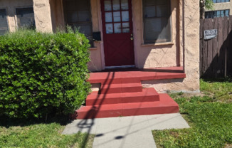286 E 21 ST