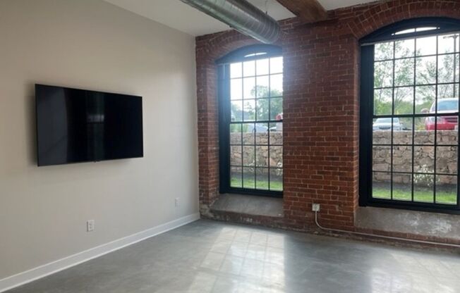 1 bed, 1.5 baths, 943 sqft, $1,975, Unit 1119