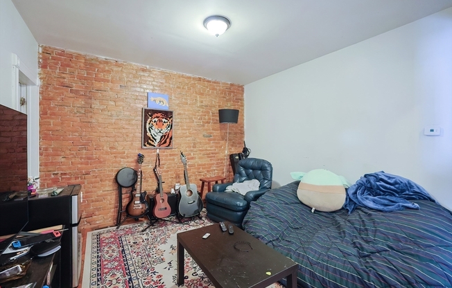 35 Adamson St #3
