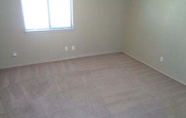 Charming Two Story Eastside Home With Evaporative Air Located In Quiet Neighborhood