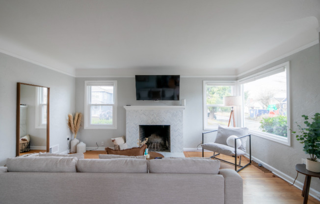 5130 N YALE