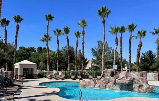 Beautiful 3 bedroom Condo in Summerlin- 2 weeks Free!!