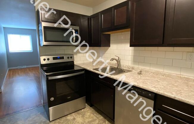 2 beds, 1 bath, 800 sqft, $1,200