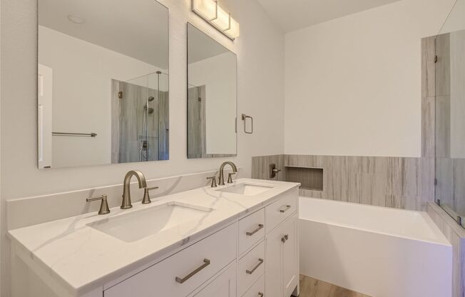 3 beds, 2 baths, $2,375, Unit Unit #103
