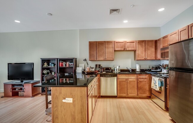 99 CHESTNUT HL AVE