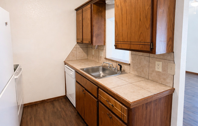 1 bed, 1 bath, 550 sqft, $795, Unit 8A