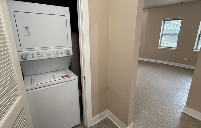 4834 W Adams LLC