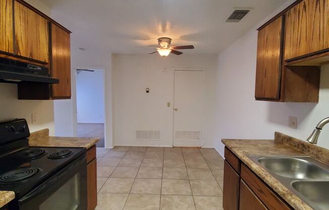 2 beds, 2 baths, $1,525