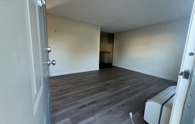 1 bed, 1 bath, 500 sqft, $1,850, Unit 102