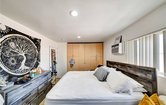 6735 Elmer Ave.