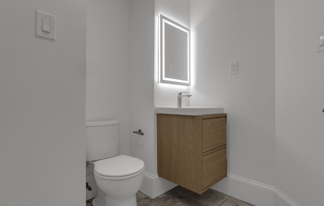 2 beds, 1 bath, $3,600, Unit 106