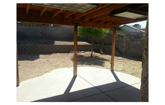 3 beds, 2 baths, $1,550